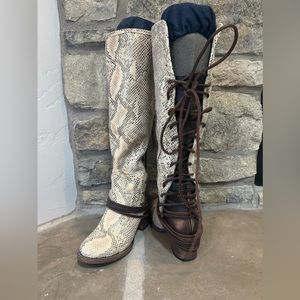 FREEBIRD COAL BOOTS SIZE 7 worn once